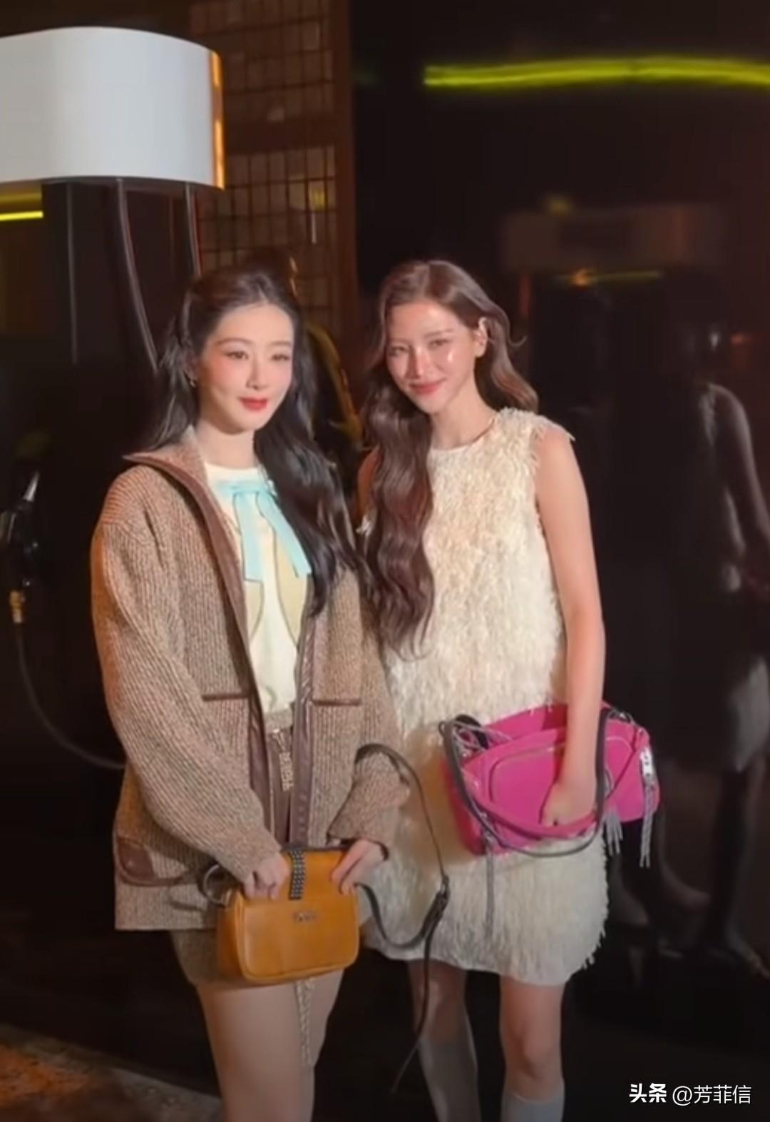 参加秀场活动的杨紫，很像误入高档宴会的普通人，在身边女明星一个个瘦成麻杆的情况下