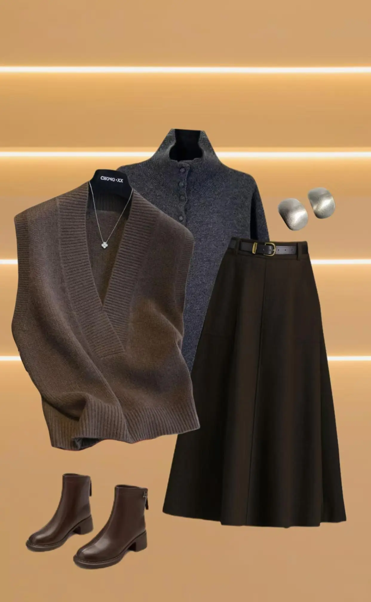 秋冬氛围感|大V领百搭针织马甲。 简约纯色针织马甲，轻松打造时尚Loo...