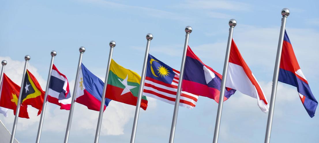 美国关税大棒乱挥，亚洲国家抱团反击！

东盟十国和中日韩（10+3）财长会议刚在