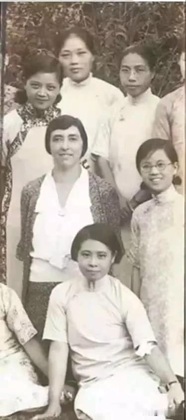 天呐，才知道，原来魏特琳竟然也是自杀的！​
那个在南京大屠杀中保护了无数人，被南