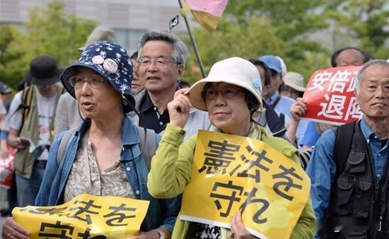 为什么抗议难以“刹车”？
1. “实质修宪”已绕过民意：政府通过修改宪法解释、出