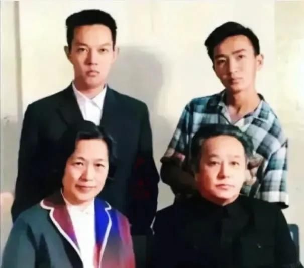 1956年，那年，曾在中共中央担任过重要职务的王明以看病为由，离开自己的祖国前往