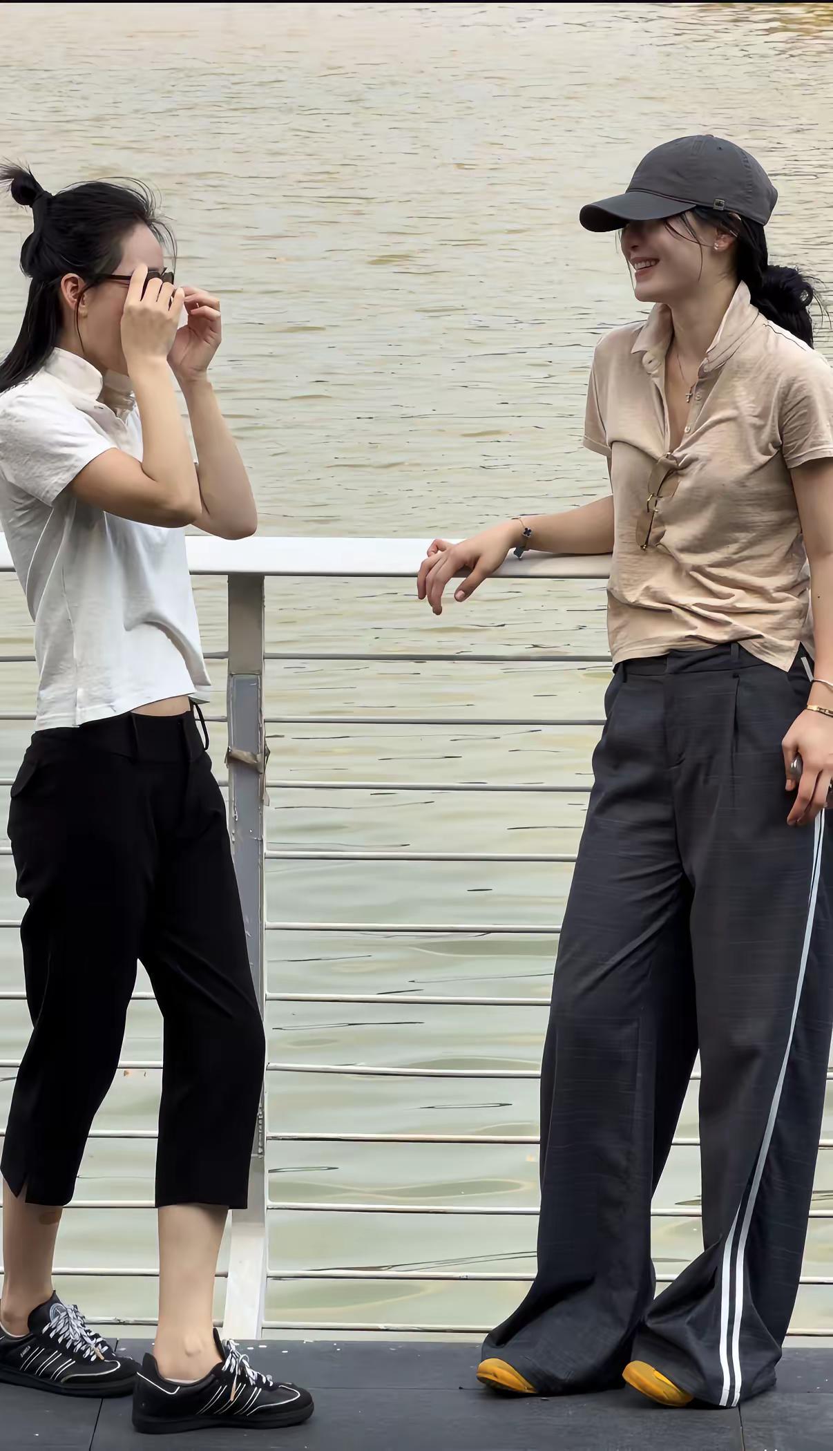 自由松弛感穿搭