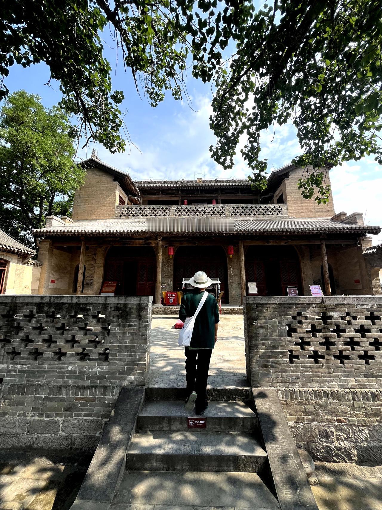 山西新绛福胜寺·三佛洞（封存近70年，首次全面开放）
位于寺院最后一进后大殿一层