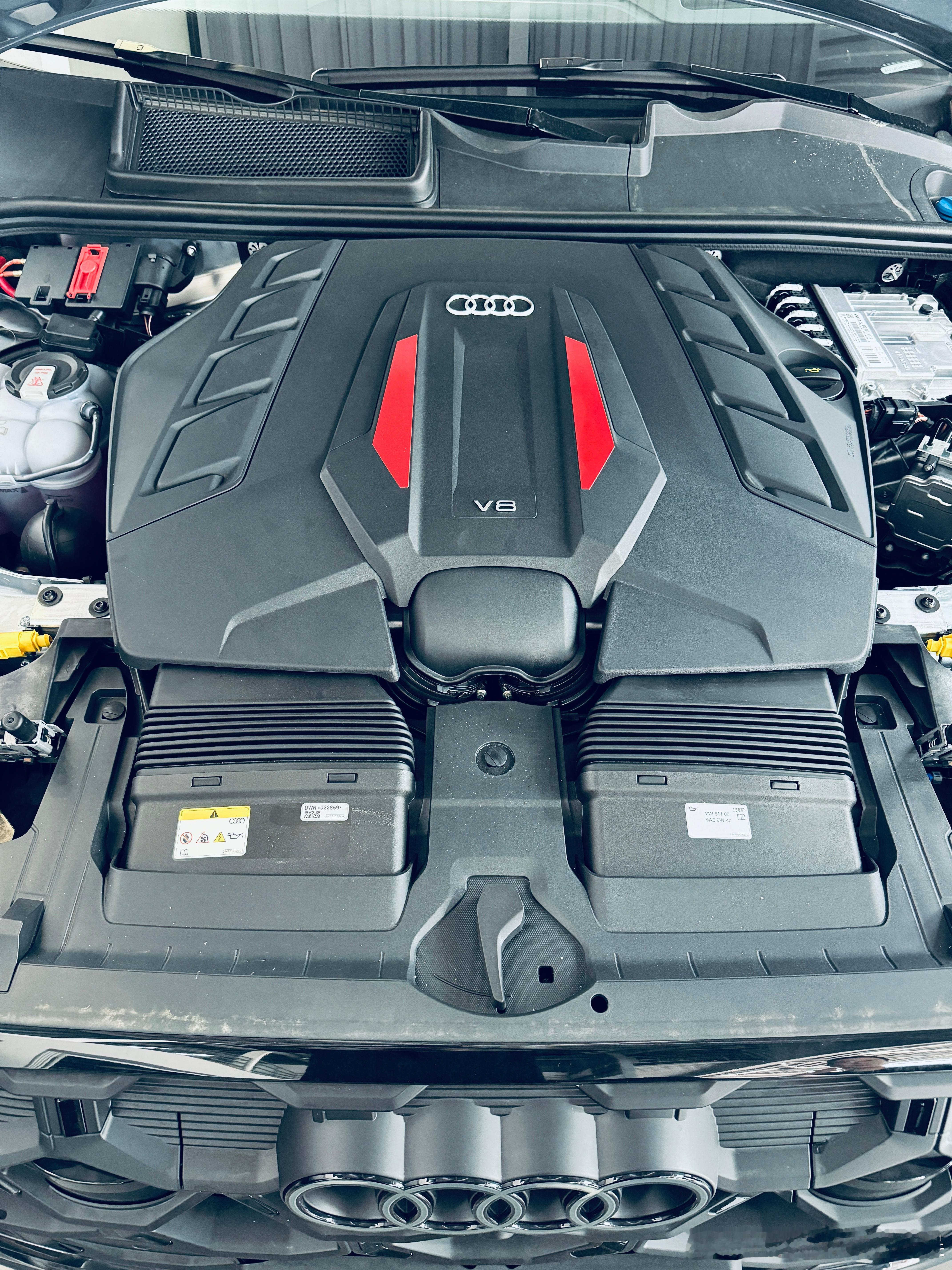 大V8 猜车[挤眼]#车之炫##福州#  ​​​