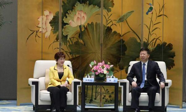 果然还得是洪秀柱，敞亮！

7月17日，国台办主任宋涛与台湾国民党前主席洪秀柱一