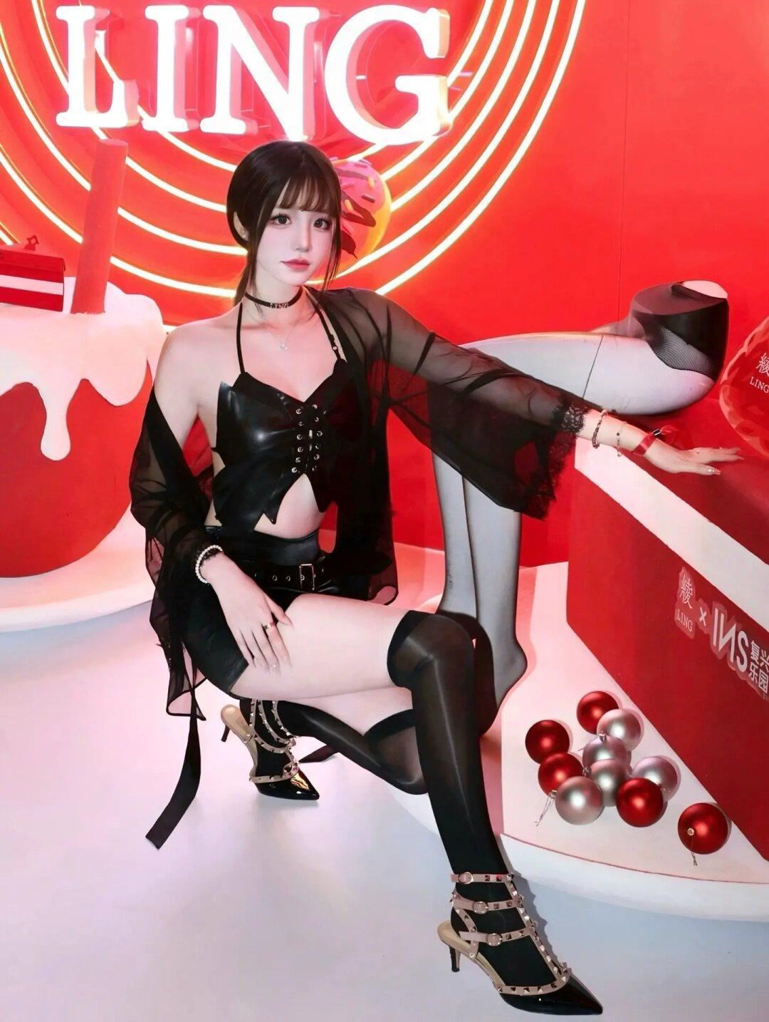 丝滑转场，玩转“绫 x ins”午夜甜点🍰派对