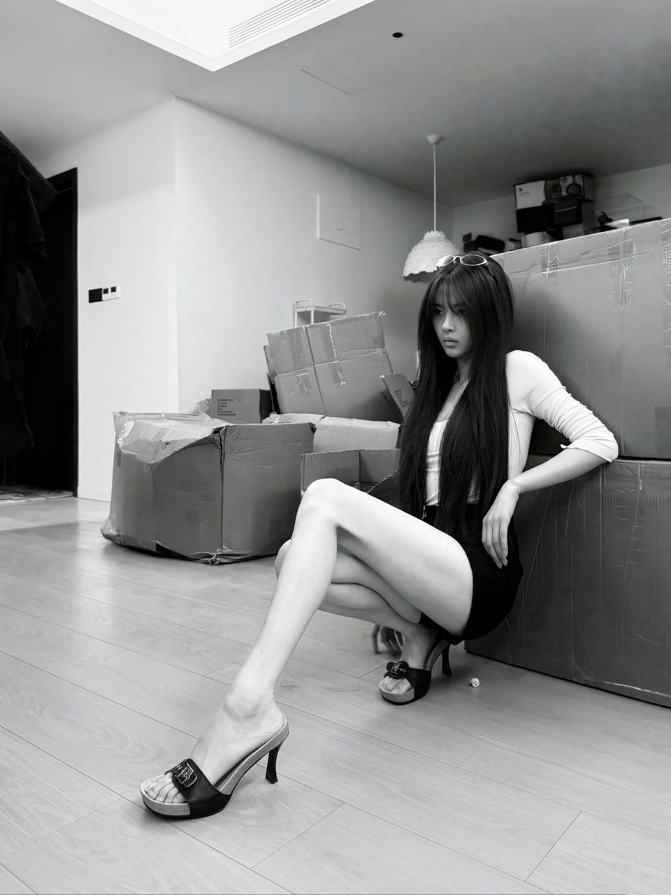 杨超越漫画腿 杨超越胶片漫画腿 杨超越胶片漫画腿 