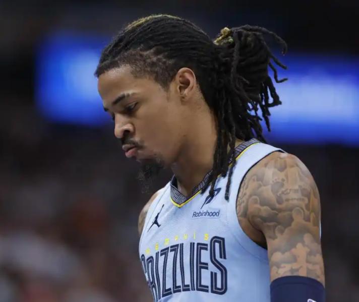 这下真成白菜价了！
现在灰熊主场的最低票价已经跌到2美元了，换算成人民币也就才1