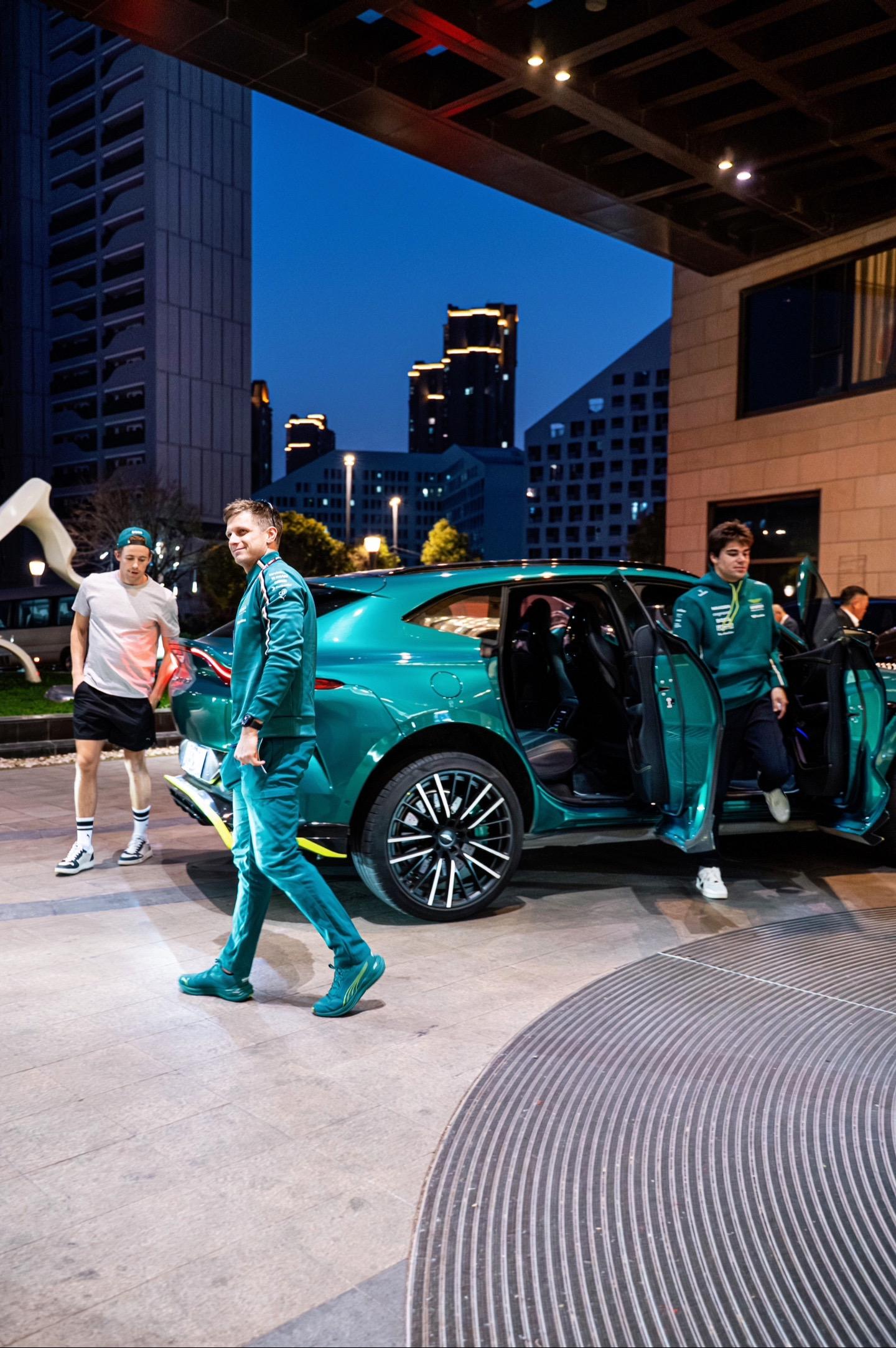 明明围场人人都是少爷