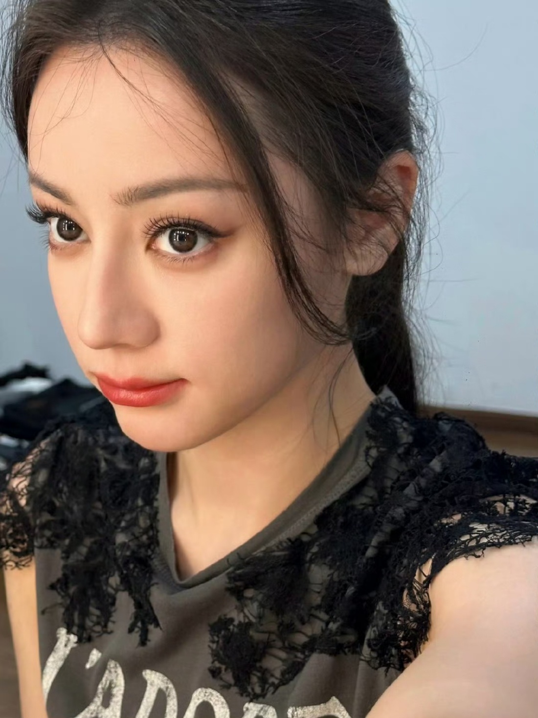 迪丽热巴 VOGUE金九，坐等官宣，热巴太厉害了，热巴哪里都很完美啊[送花花][