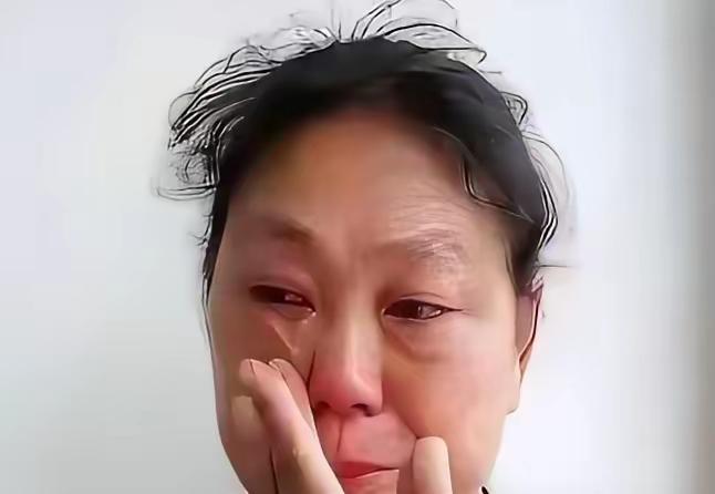 一手好牌打得稀烂！

   妈妈盲目炫耀，

    亲手毁掉儿子安稳金饭碗，真