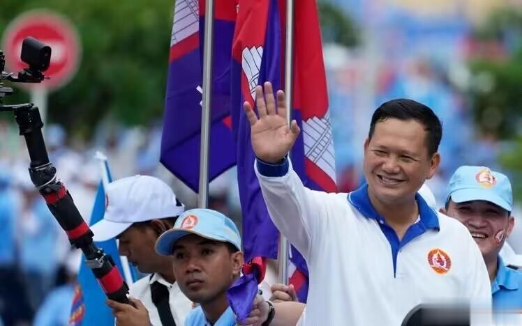 7月23日，柬埔寨举行国会选举，在投票结束后，首相洪森领导的人民党宣布胜选。洪森