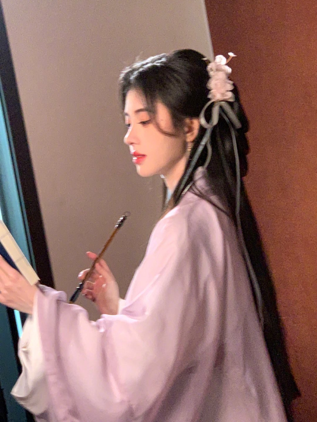 鞠婧祎今晚造型、白月光有了实感～ ​​​