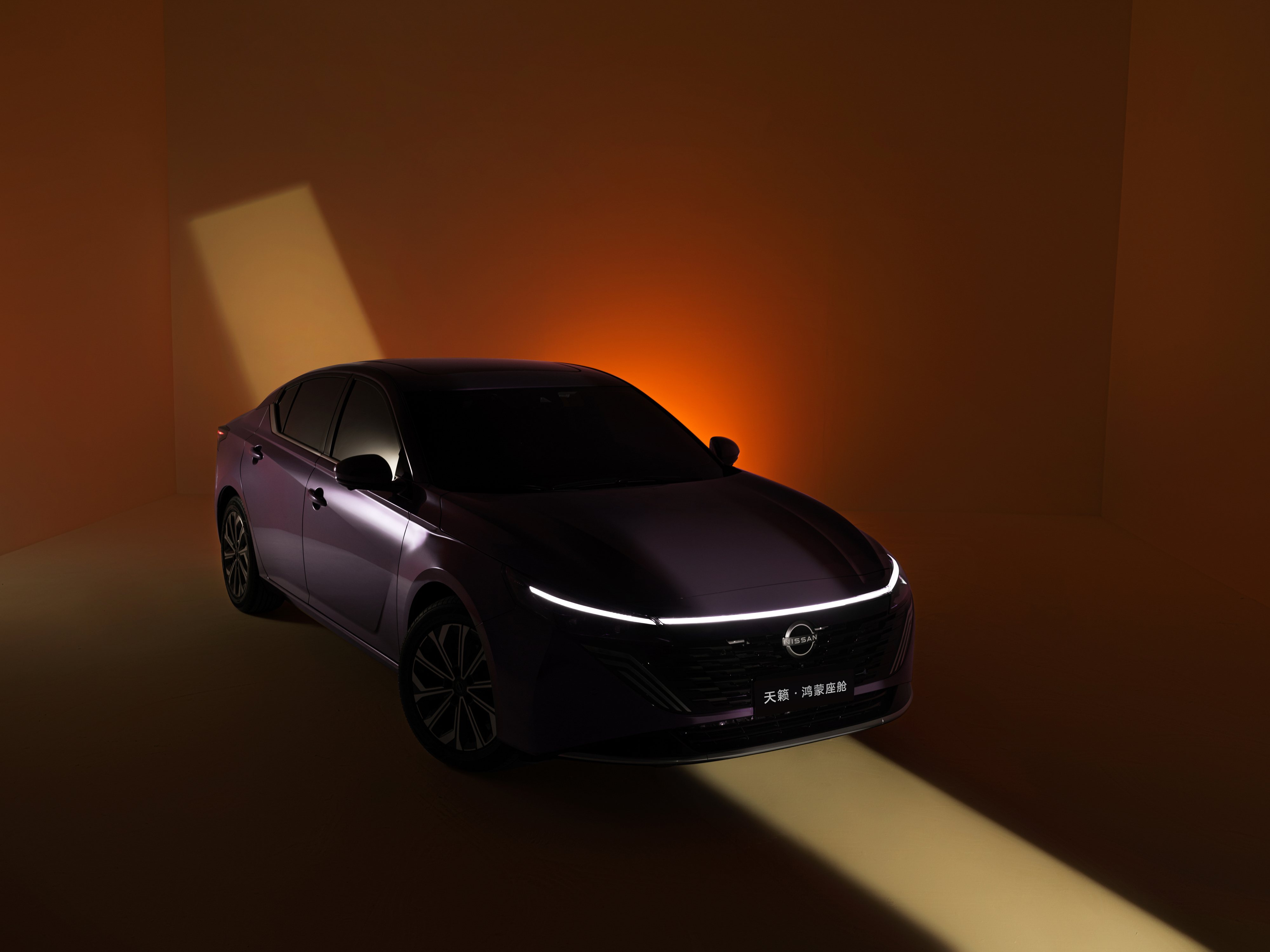 作为首款装了鸿蒙5.0的燃油车，天籁·鸿蒙座舱的表现还挺让人意外的。这次它用鲁大