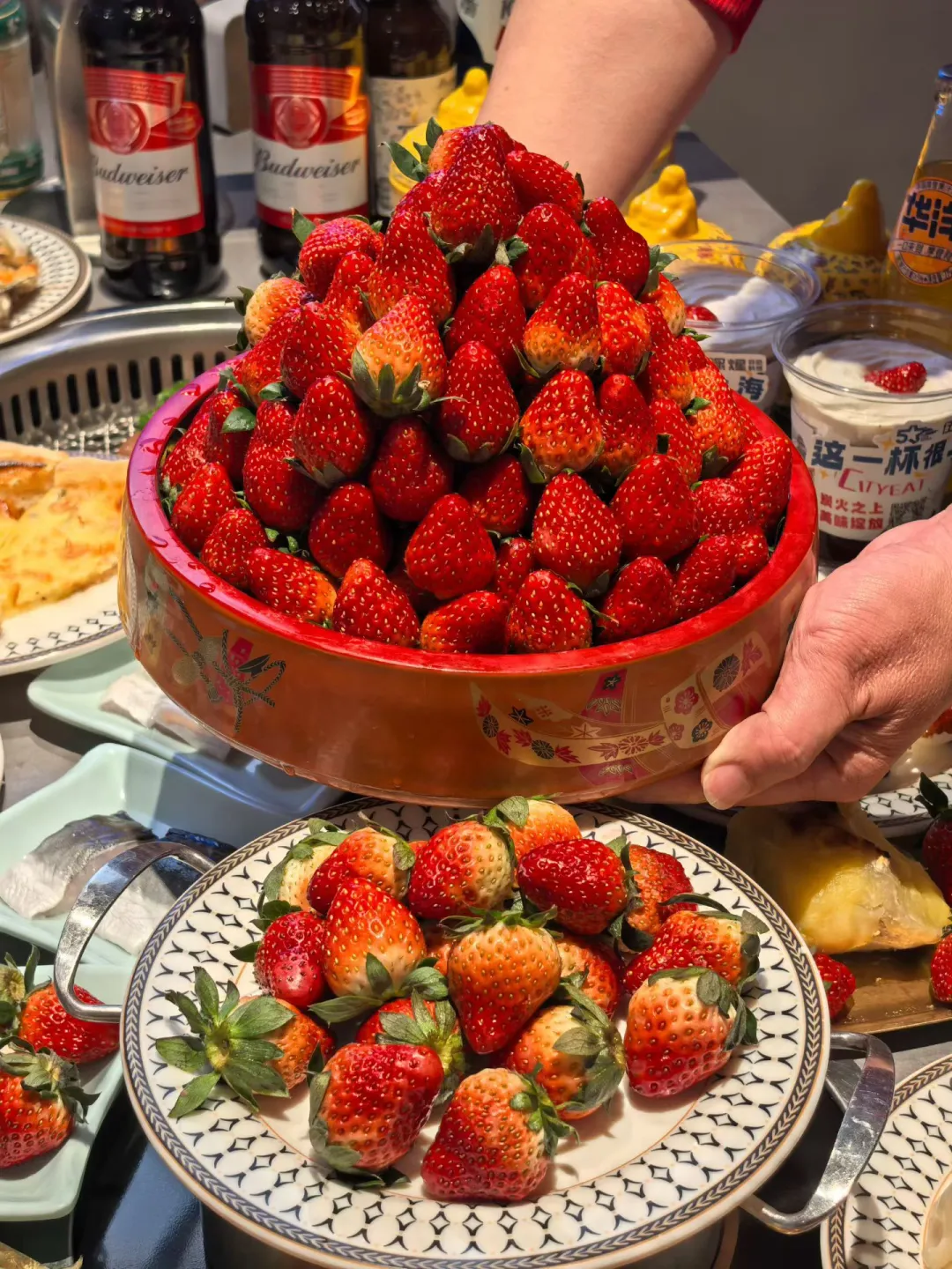 来，来，吃草莓🍓