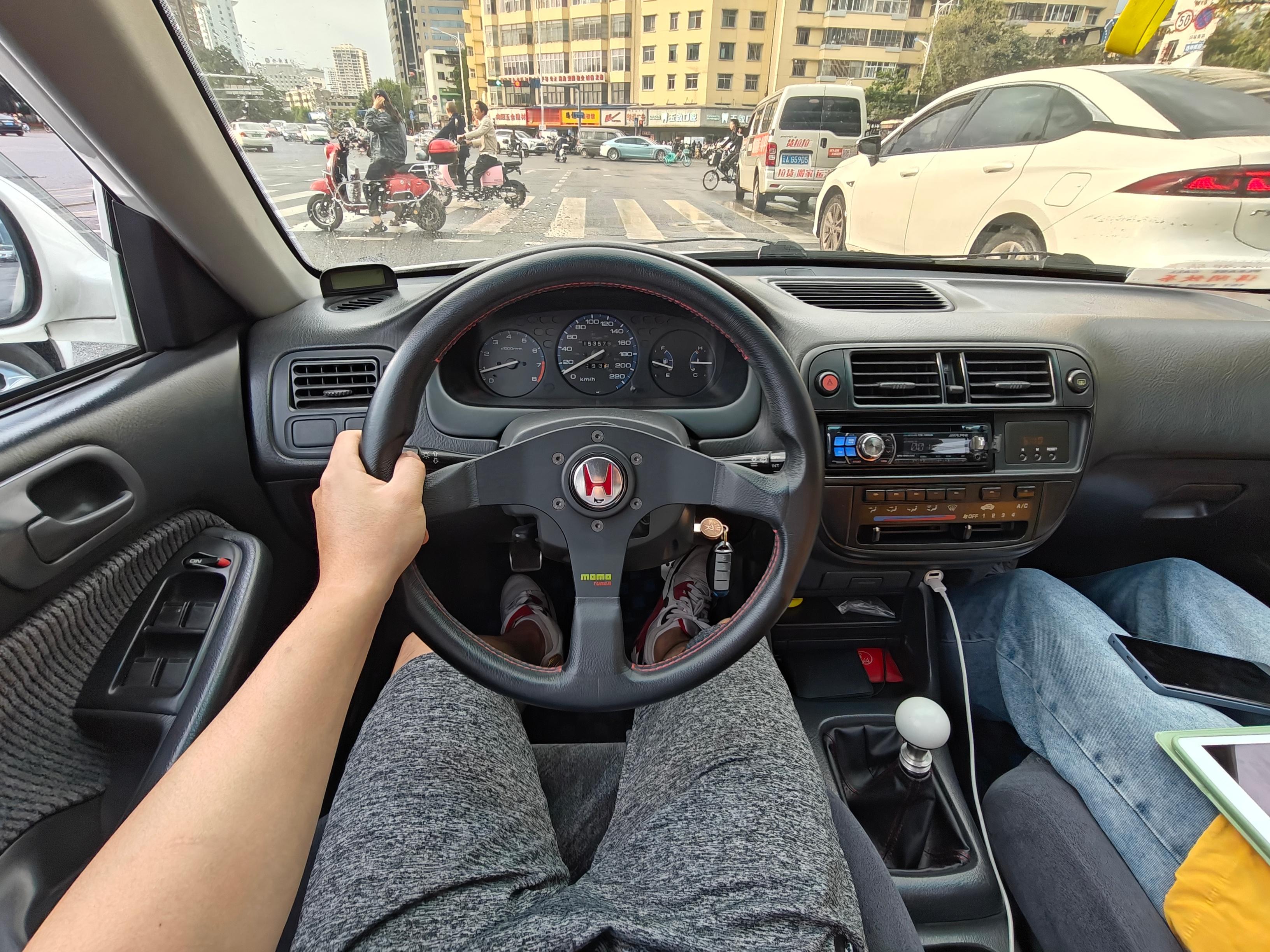 出门一趟，看到些挺有意思的车，那个时候的车真好看[赞] ​​​