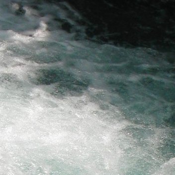 每日一善每日一善  阳光信用 日行一善，积善成德。人要有一颗善良的心、宽广的心、