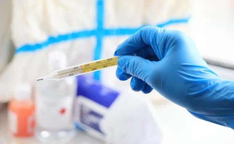 郑州大学一附院收治甲流危重症患儿，6岁女童高烧抽搐，病情凶险。
这波流感来得比预