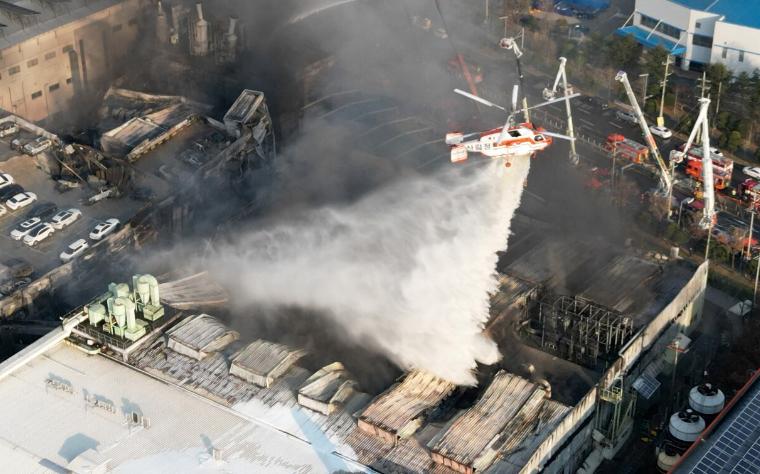 韩国大田汽车配件厂火灾，有重大人员伤亡

韩国中部城市大田一家汽车零部件厂20日