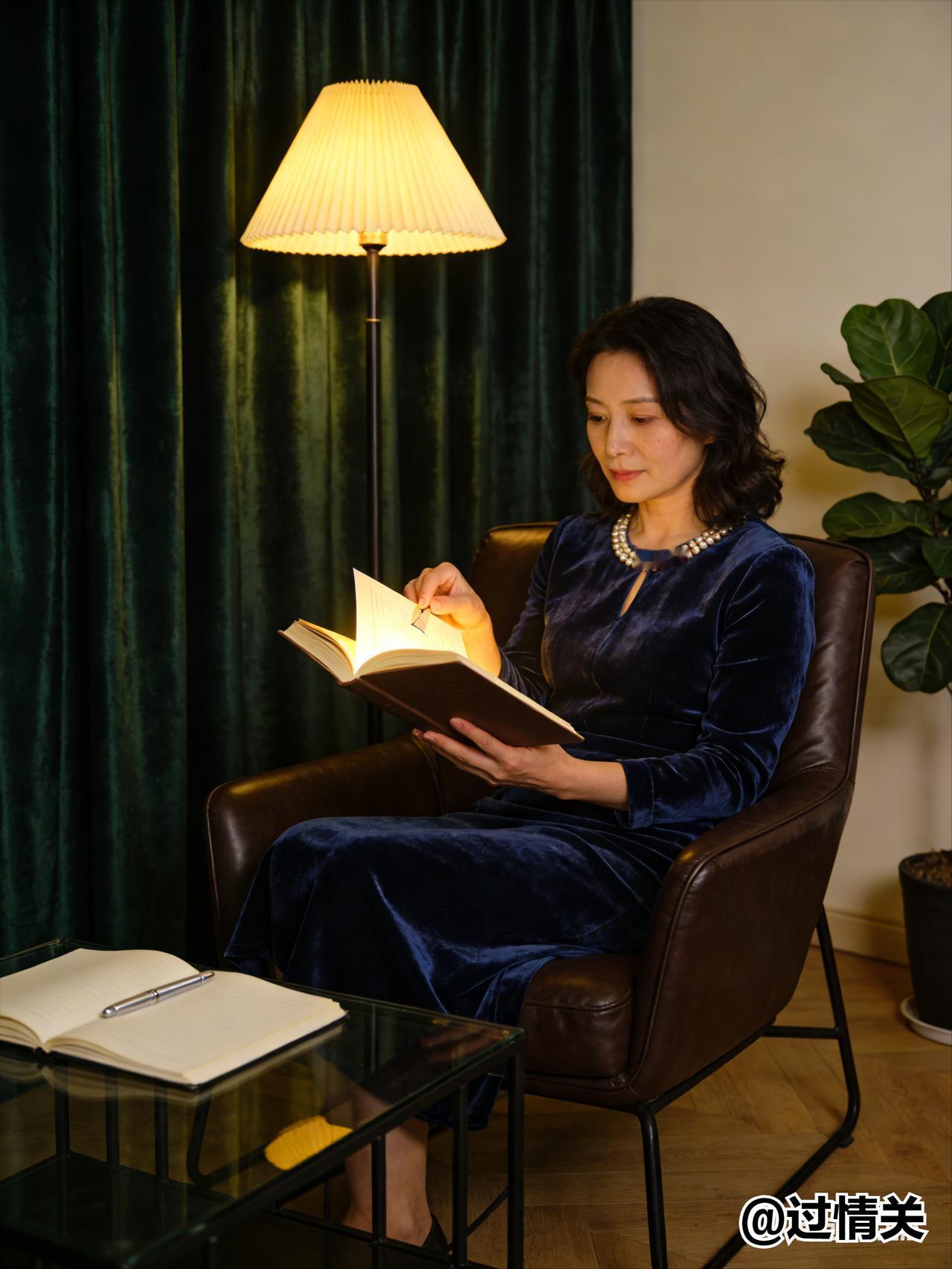 一位婚姻专家令人彻悟的话：
“女人一旦过了情关，性格就变了。一、她开始“心软，却