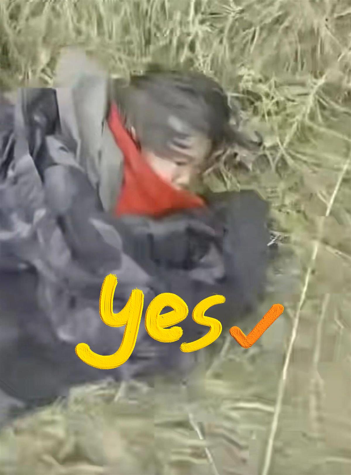 这下放心了，失联44小时后女孩终于找到。

辽宁朝阳市建平县一4岁女童于15日下