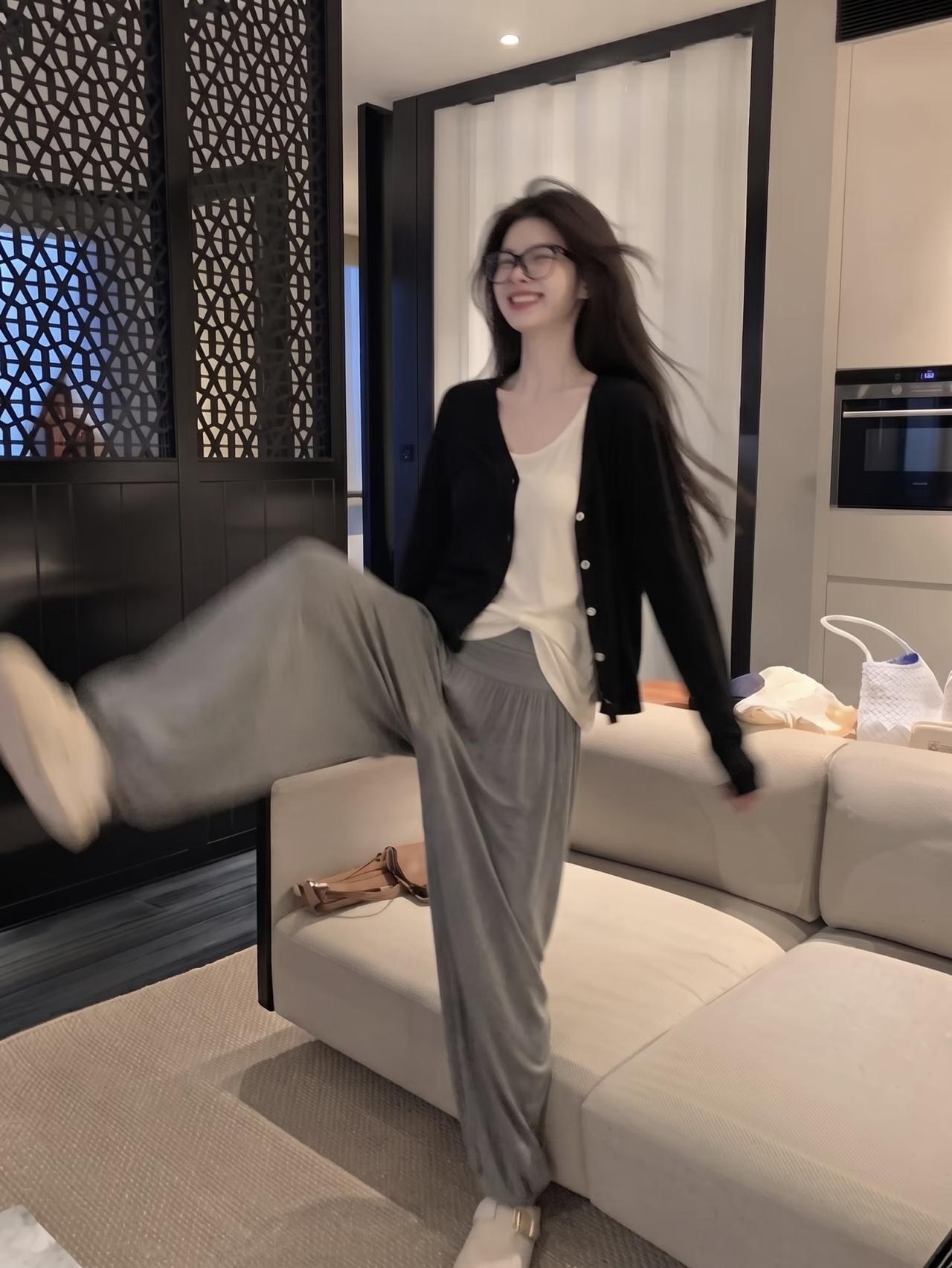 属于我的松弛感宅家穿搭