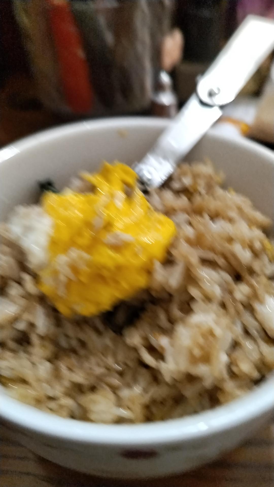 很多人总觉得，幸福是赚大钱、住大房子、过上人人羡慕的生活，可真正走过半生才明白，