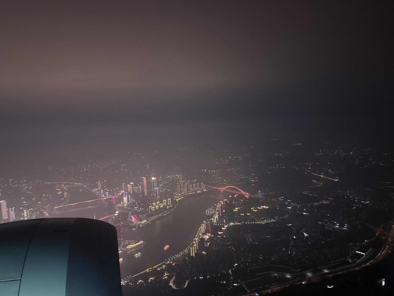 大年30被表哥冤枉偷钱！！
大年30晚上 因自己家很久没住人 想去我表姐家洗澡 