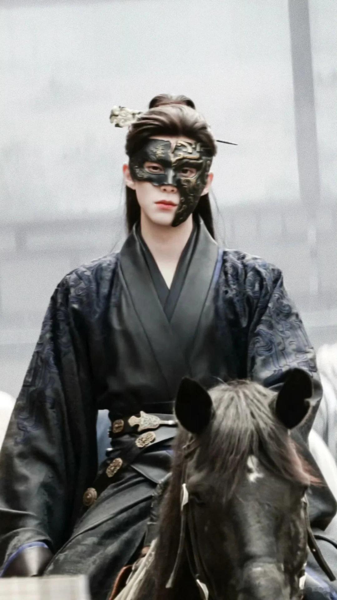 王鹤棣骑马抛绣球路透又被王鹤棣的《将门独后》路透帅哭了，骑马抛绣球的谢景行，戴着