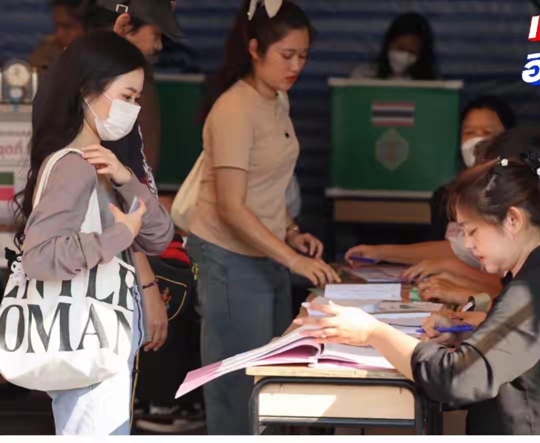 泰国大选开启，阿努廷很自信，佩通坦已投票，下届泰总理呼之欲出