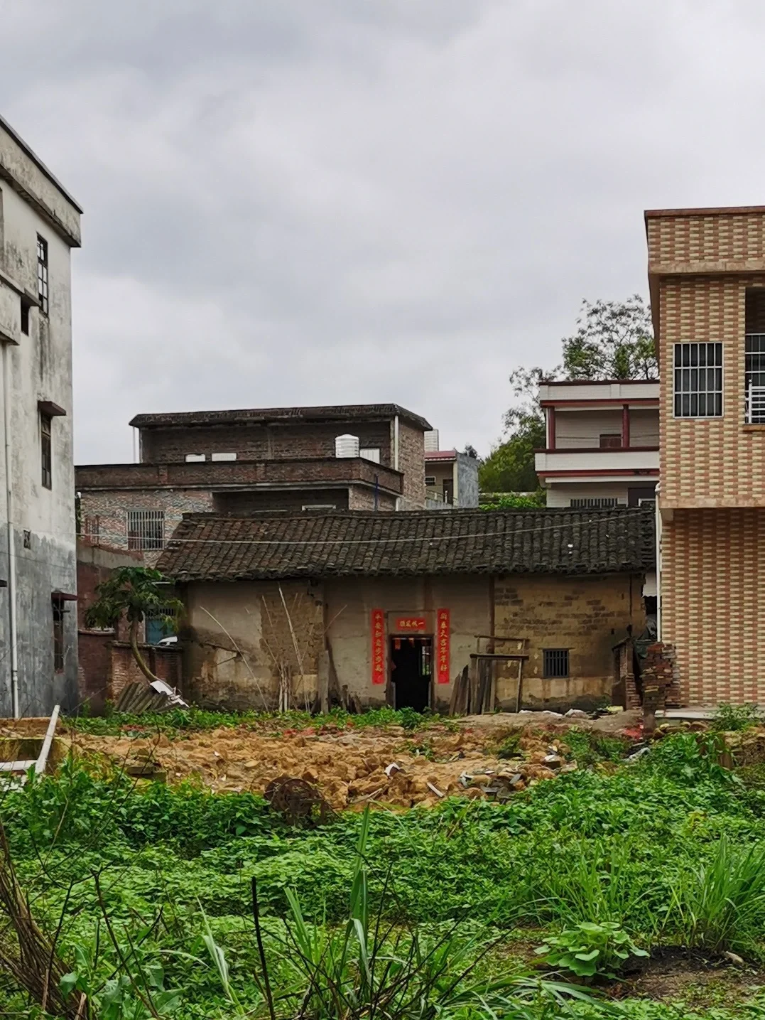 回农村自建房后的副作用开始显现了