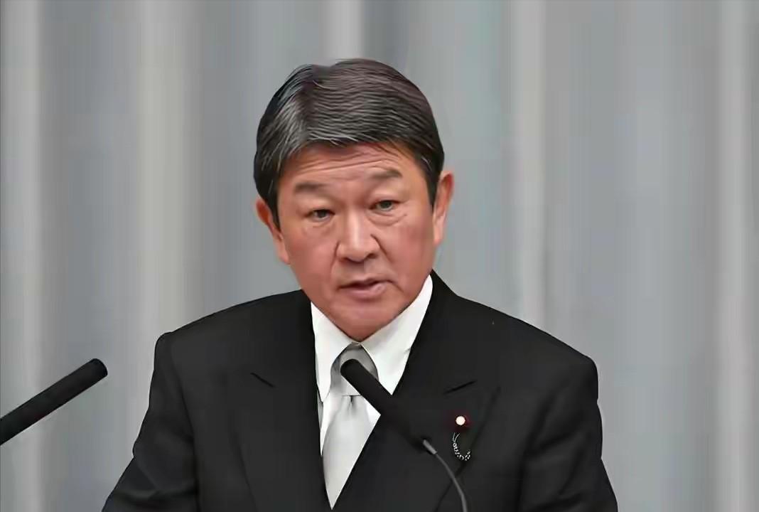 一个细节，暴露了事态的严重程度。

7月12日外交部约见日本公使，用的词是"紧急