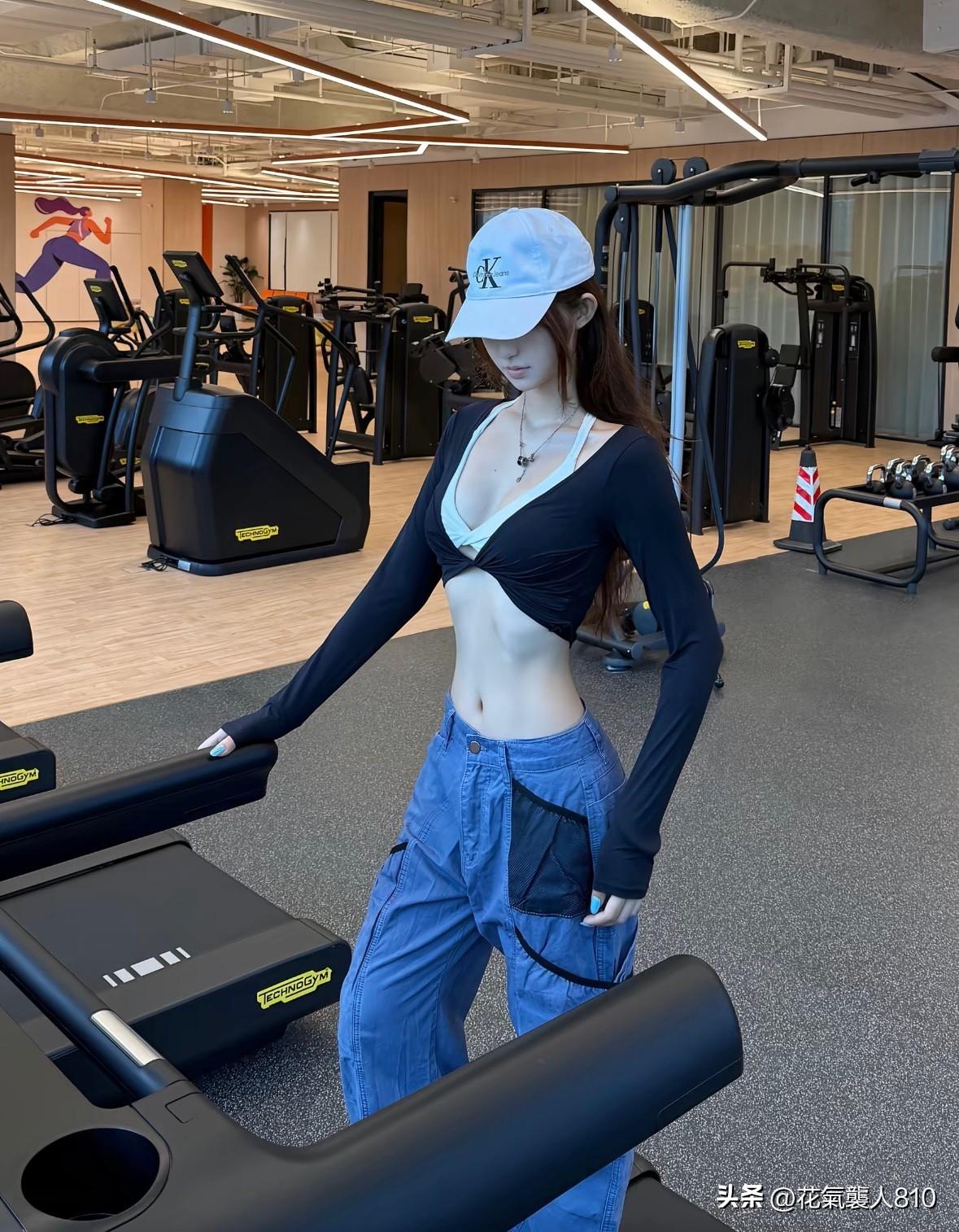 女生健身穿什么衣服比较合适?