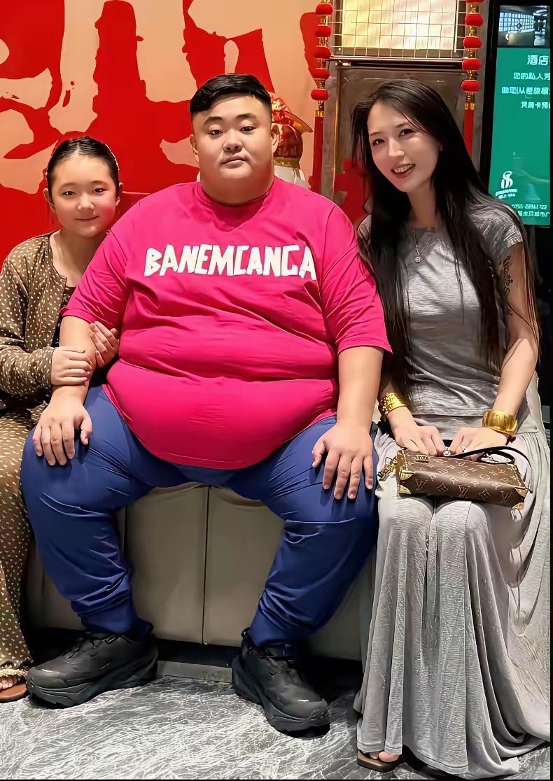 百思不得其解！这到底是凭什么？谁能说个理由让我服？[笑哭]