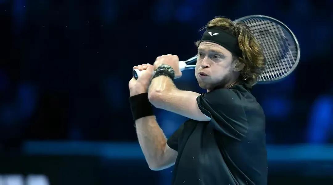 公布2023ATP年终总决赛赛程安排，梅德韦杰夫领街登场亮相！

男子网坛年终大