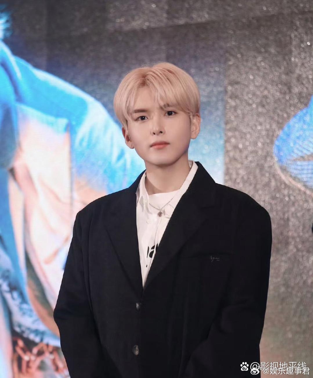 金厉旭就演唱会粉丝坠落事故发长文道歉。他称对现场受伤的粉丝充满了强烈的自责：“我