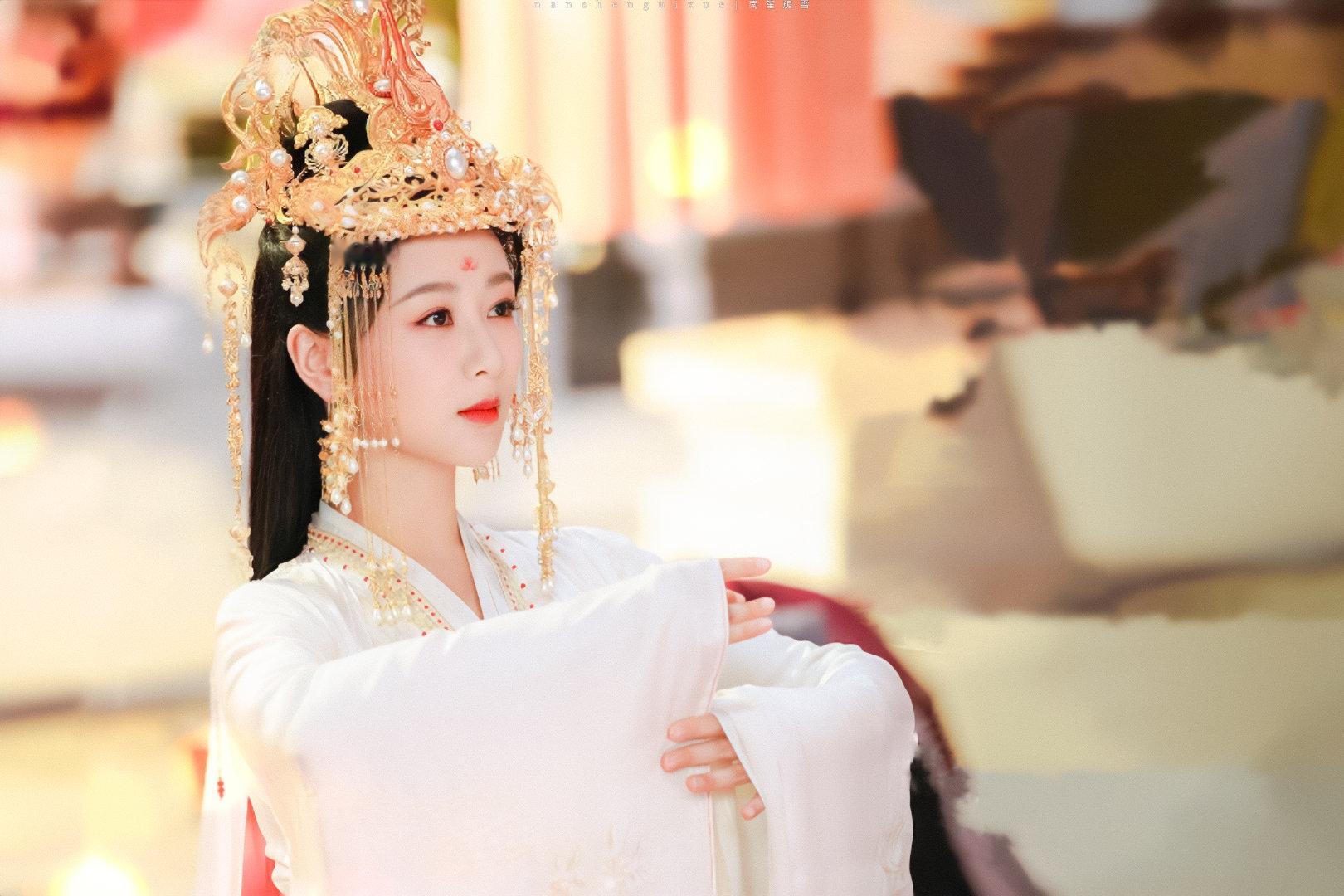 #杨紫[超话]#[送花花]#小夭日记#丨#杨紫小夭# 西陵玖瑶-“夭”祝君安​愿