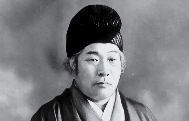 日本要亡国了？一个近百年前的死亡预言，竟然因为现任首相的一句话，在日本国内炸开了