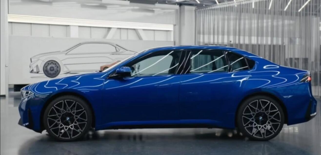 2027 款宝马 i3，是你的菜吗？你觉得多少万入手才是真香？- 新世代纯电架构