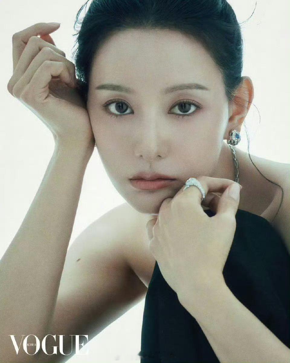 金智媛VOGUE大片 金智媛vogu大片，高级感满满 