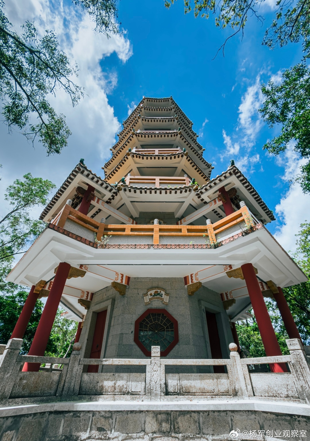 核心痛点：为什么你的上市路总是“进退两难”？因为你的思维还困在“单行道”里！主板
