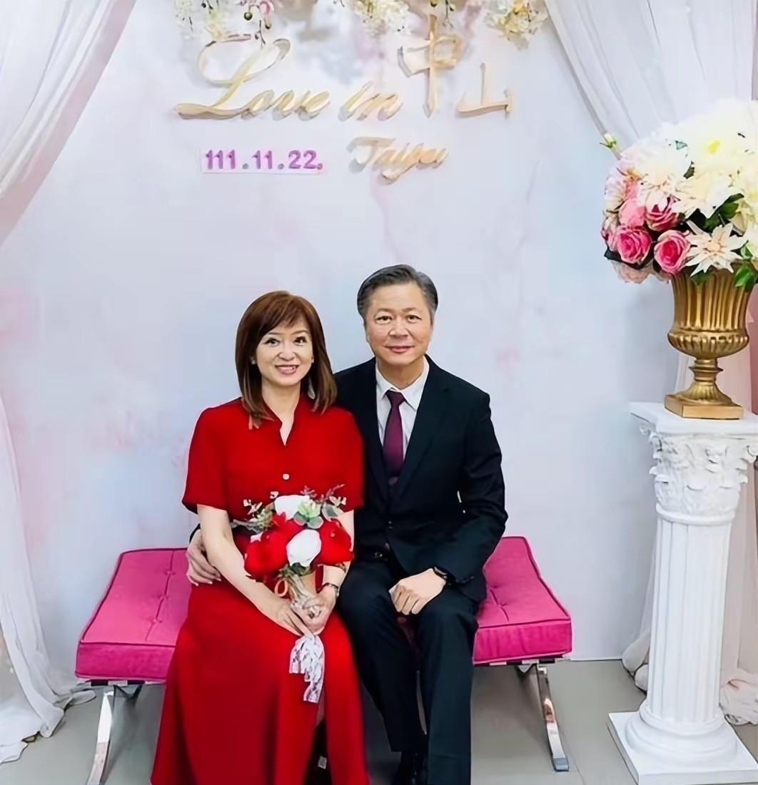 相差12岁的周玉琴和赖岳谦这对两岸夫妻，结婚快满三年了。最近他们晒出的日常生活照