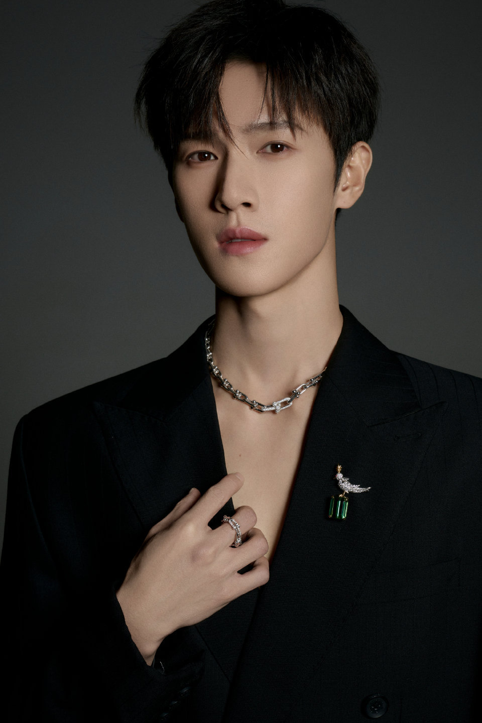 李昀锐高珠allblack黑西装➕Tiffany 石上鸟男神来了李昀锐赢麻了  