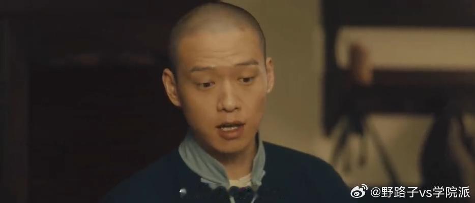 丁程鑫支持大勋哥新剧丁程鑫在社交平台发文支持魏大勋主演的新剧《人生若如初见》，用