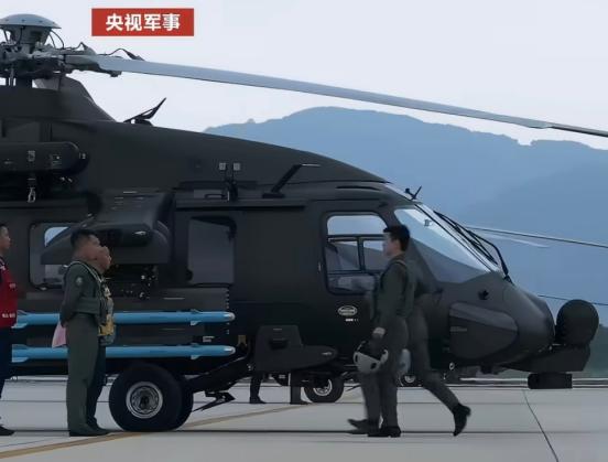 《制胜》纪录片中，一架直-20T突击型直升机以罕见的"全挂载重武装姿态"亮相——