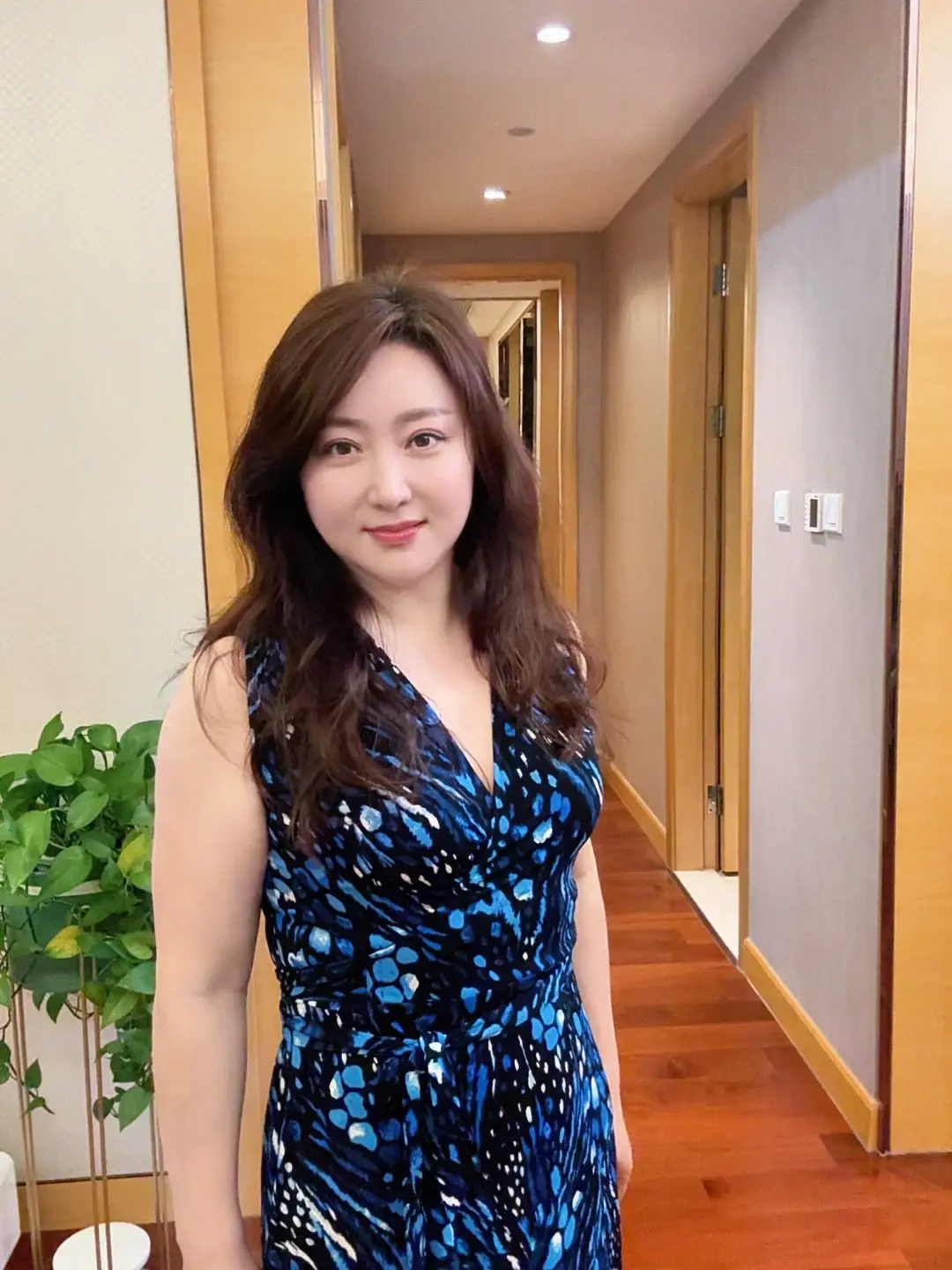 见过世面的女人不会死缠烂打，有品味的男人不会逢人就爱；世界上有很多迷人...