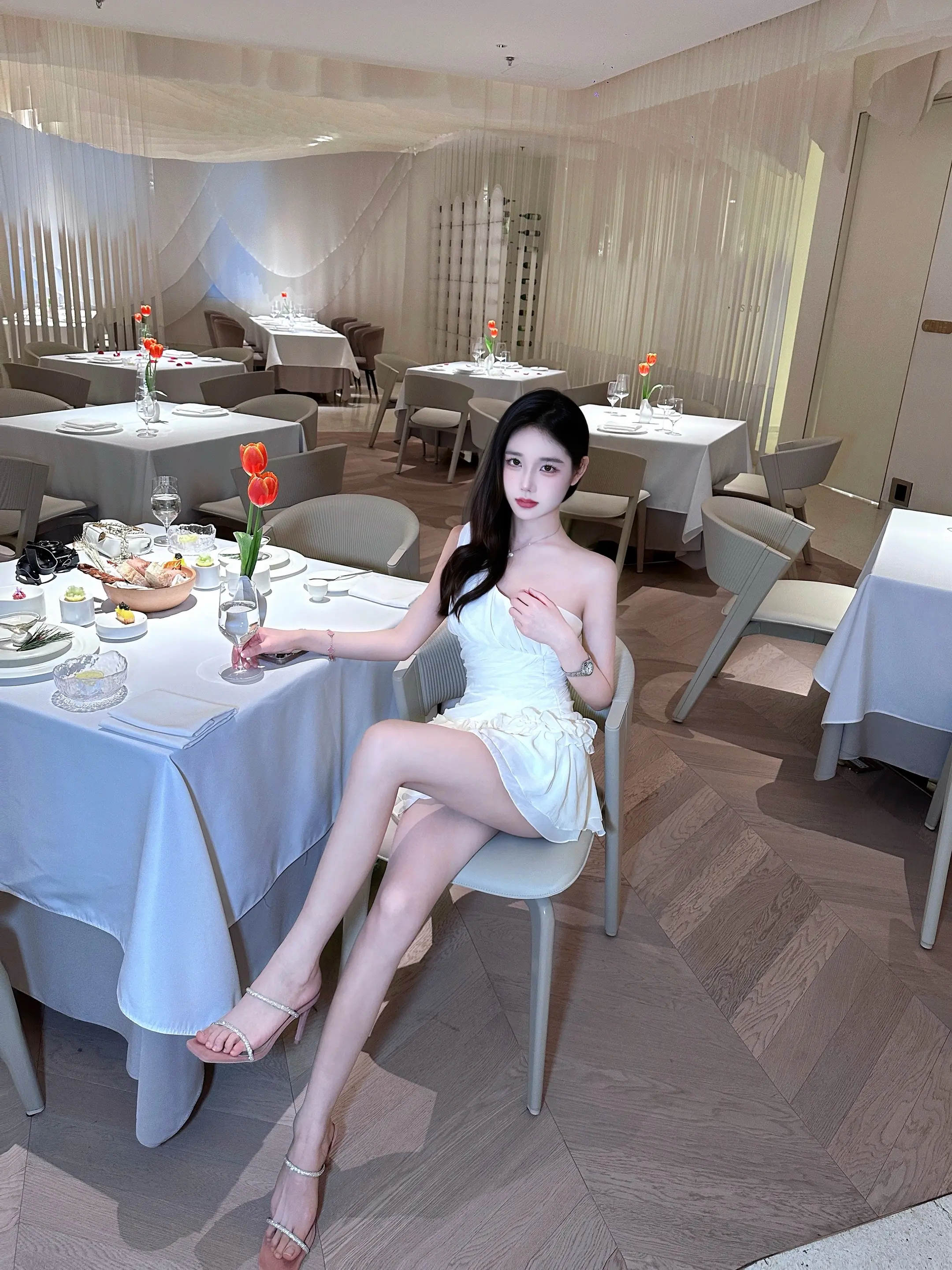 愿意陪你吃苦这种鬼话我说不出口