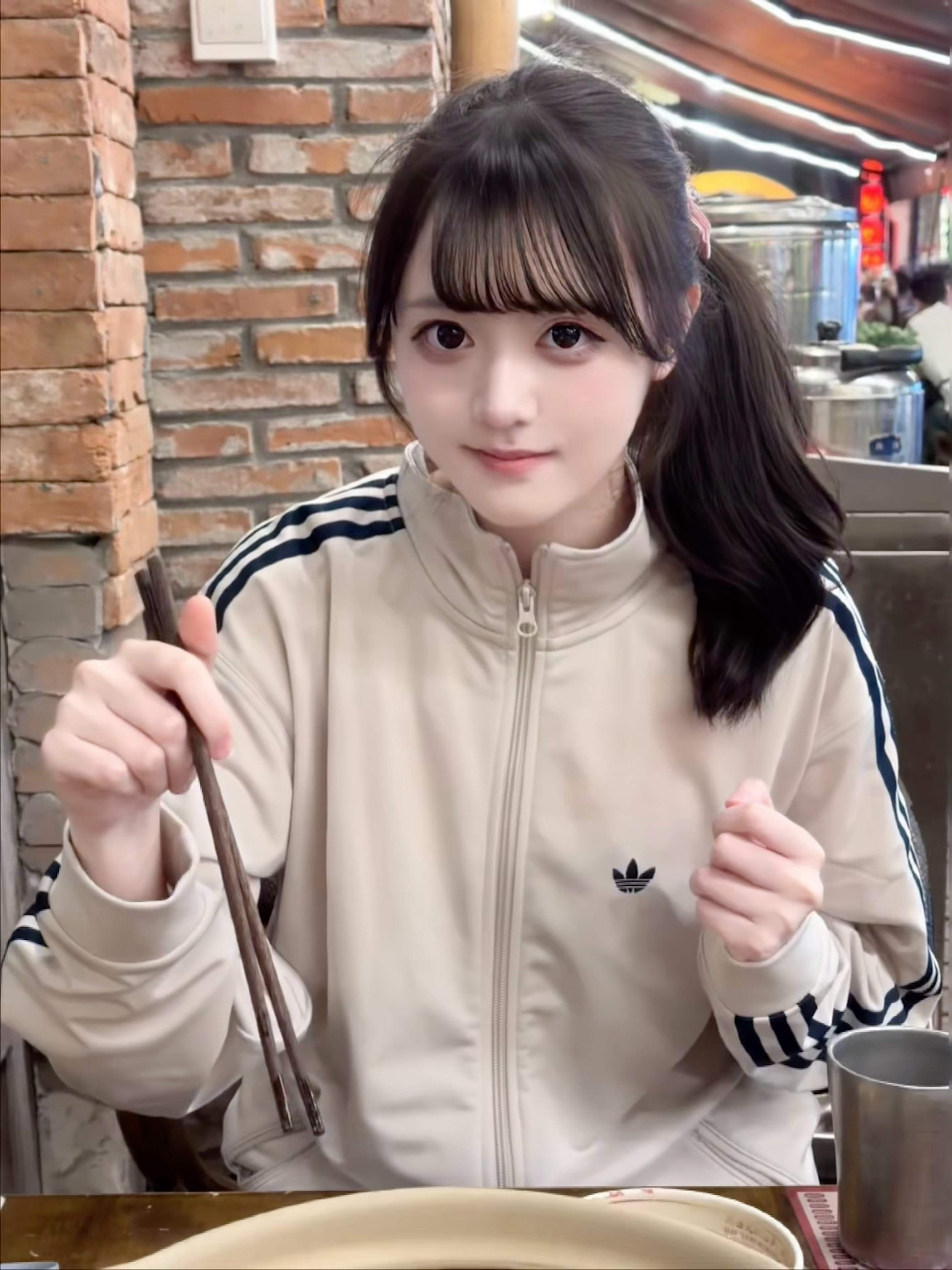 大家五一快乐！有没有去吃好的今天下班就和咩咩去吃了锤子老火锅吃的微辣对本重庆人来