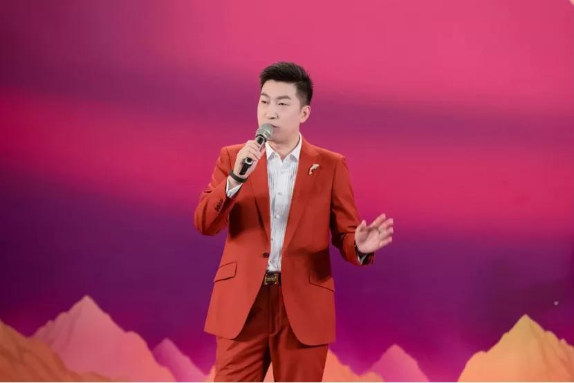 周文强算不算是大骗子周文强存在巨大争议，法律尚未定性他为诈骗罪犯，但营销模式饱受